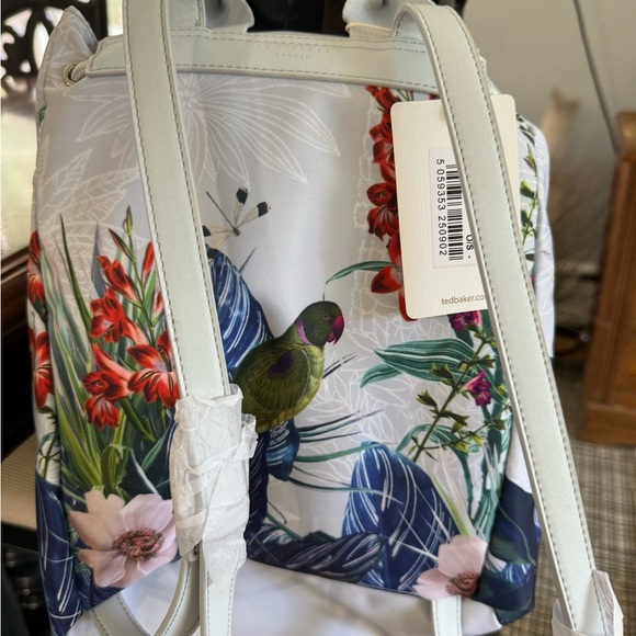 Floral Ted Baker backpack NWT - Picture 2 of 10